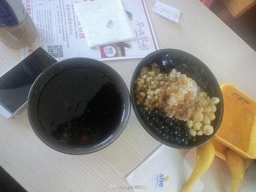 肚脐小师妹吃瓜,肚脐小师妹的瓜田奇遇记