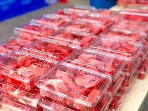 工厂发瓜吃,工厂里的甜蜜共享时刻